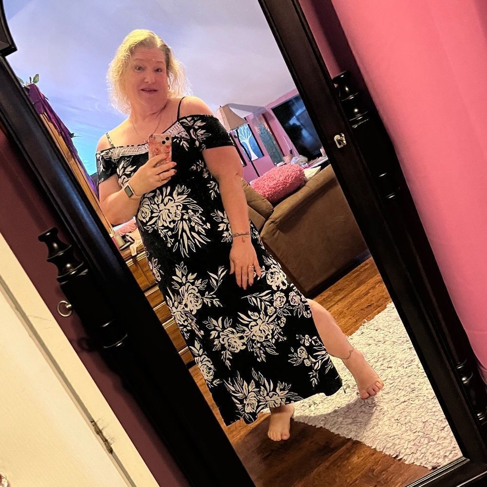 Me 2 Magic XL Black Floral Dress Maxi Very Lite "Like Wearing Nothing"
